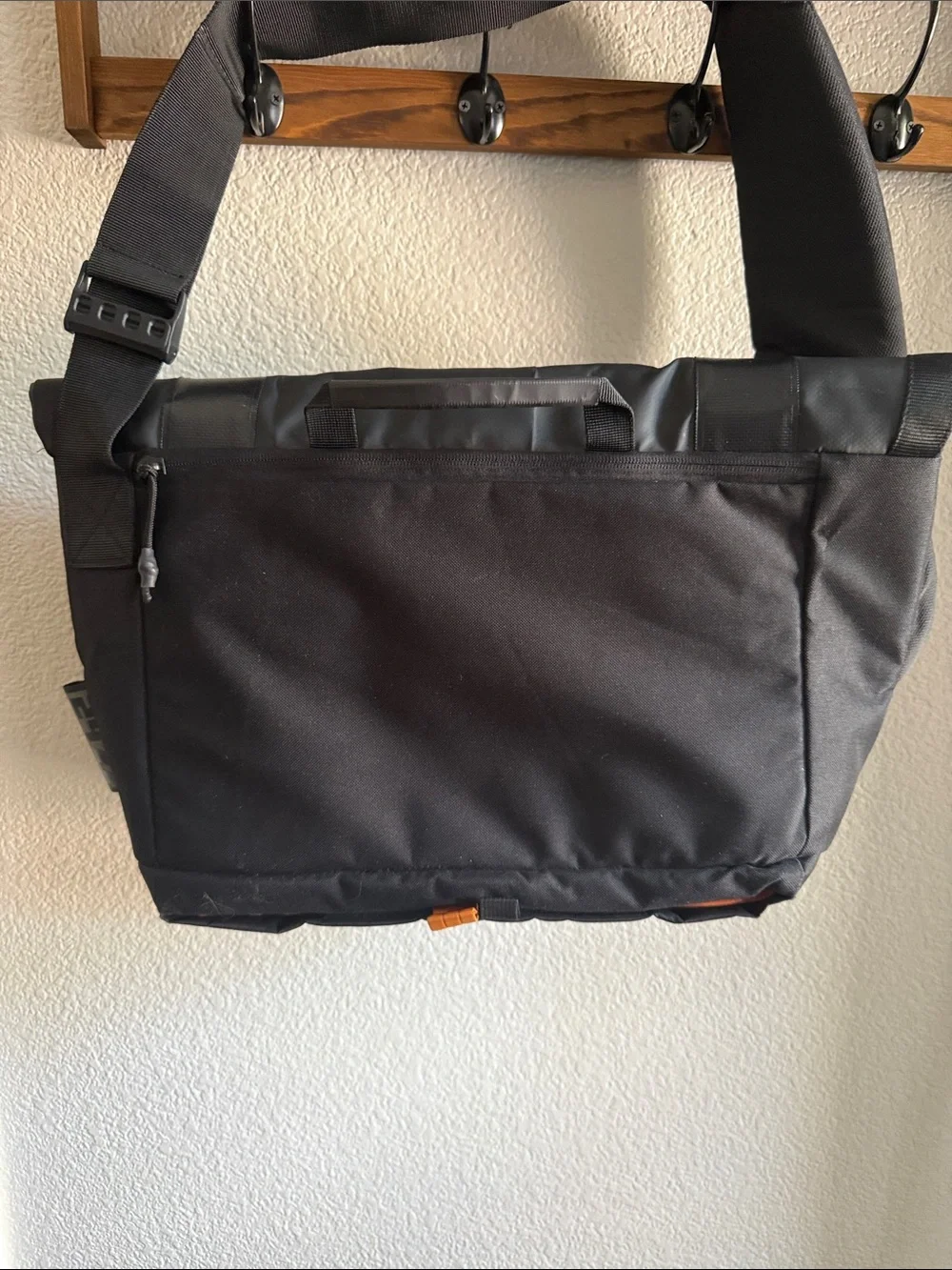 24/7 Traffic Messenger Bag
